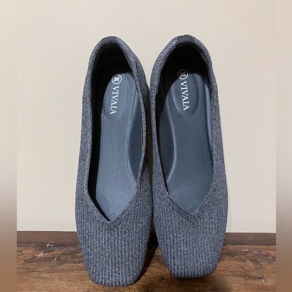 Lightweight Square-Toe V-Cut Flats (Margot Walker) - Picture 4 of 10